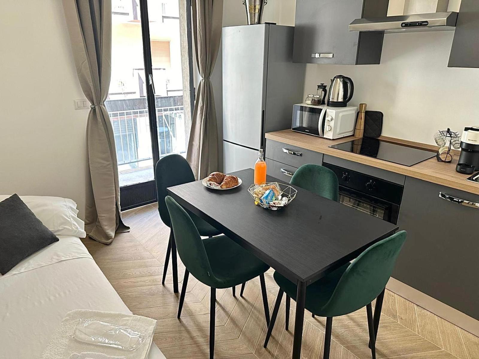 Suite Dante 262 Bari Exterior photo